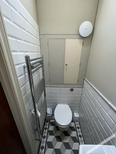 Bathroom 3, Harlington Manor, Central Bedfordshire