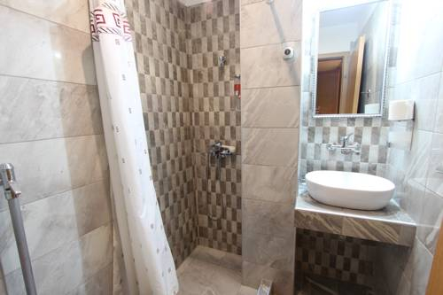 Bathroom, Hotel Mallas, Central Macedonia