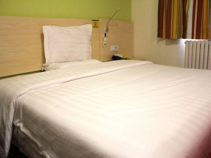 Bedroom, 7 Days Inn Beijing Teample of Heaven East Gate Subway Station, Beijing