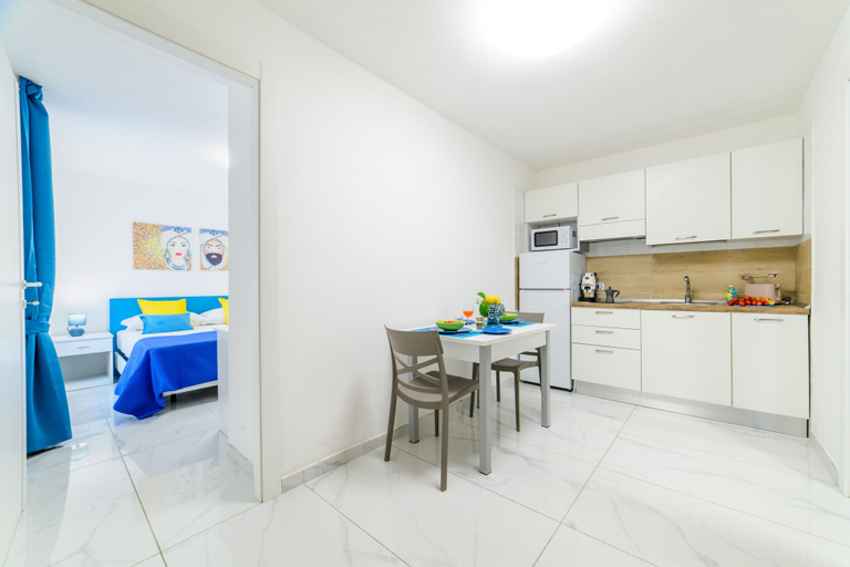 Private kitchen 5, Estate4home - Lily Suite, Napoli