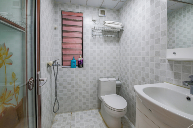 Bathroom 5, Yiwan Service Apartment, Shenzhen