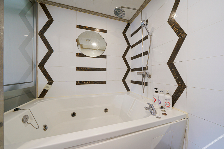 Bathroom 5, Ulsan Samsan Q5, Jung