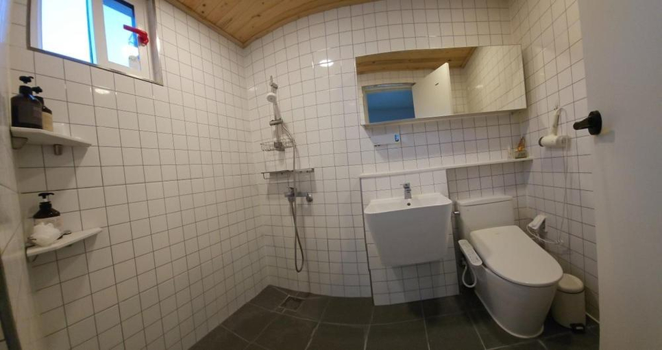 Bathroom 3, Gangneung Stay Oroji, Gangneung