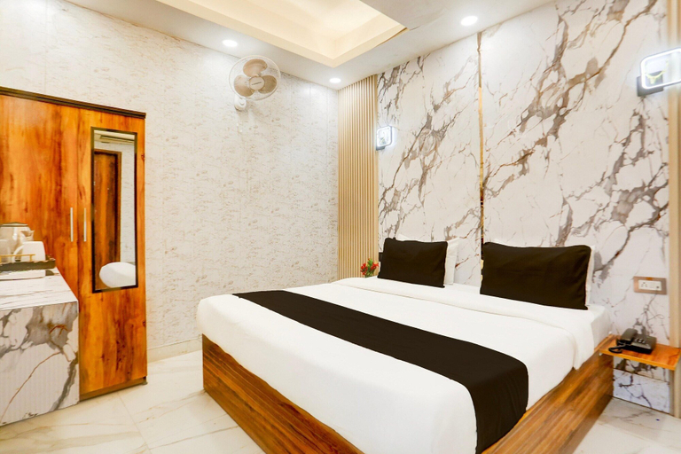Room 2, Super Deluxe Twin Roomhotel Royal's Paradise, Faridabad