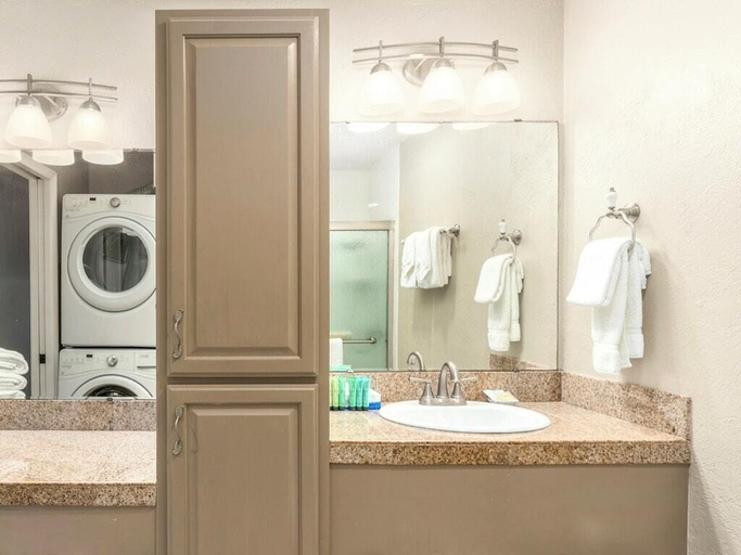 Bathroom 4, Banyan Harbor Resort, Kauai