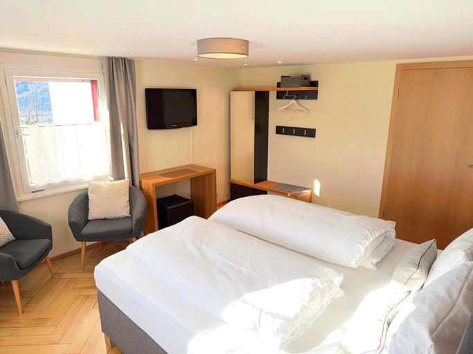 Bedroom 2, Gasthof Lowen, Feldkirch