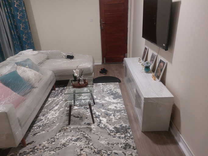 Room 4, 24blouieville, Lusaka