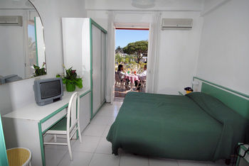 Others 2, Hotel Terme Colella, Napoli