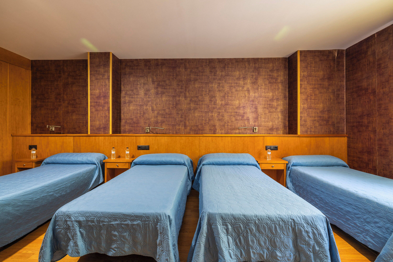 Sport & Beauty 5, HOSTAL LOS VALLES, Huesca