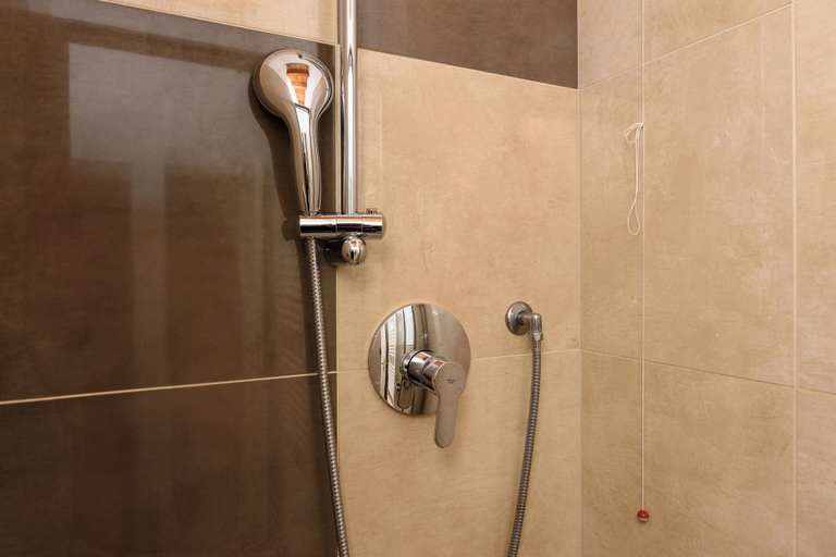 Bathroom 3, NG Guest House il RIS, Sassari