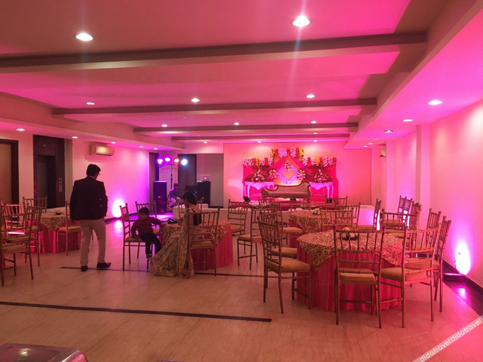 Food & Drinks 5, Merriment Alpha Hotel@Noida, Gautam Buddha Nagar