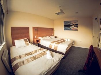Others 3, Hallam Rooms, Lincolnshire
