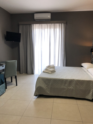 Bedroom 2, Dante 11 Guesthouse, Bari