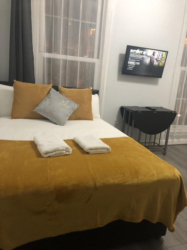 Bedroom 2, City Apartments Kings Cross, London