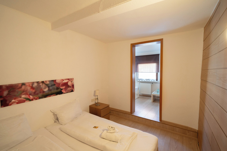Bedroom 2, Hotel Bären, Rhein-Neckar-Kreis