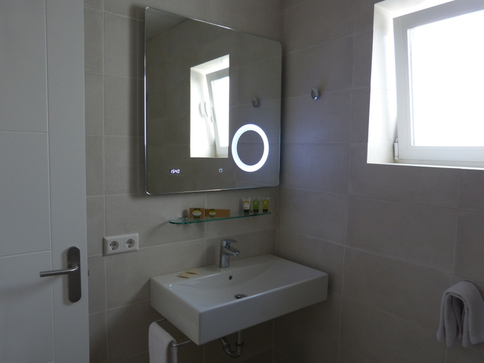Bathroom 2, Apartamentos Patagonia Sur, Cádiz