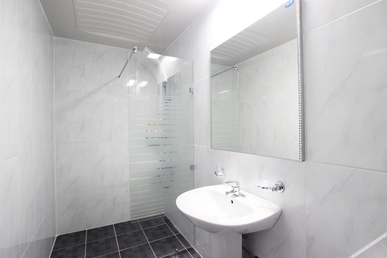 Bathroom 5, Haenam Ace, Haenam
