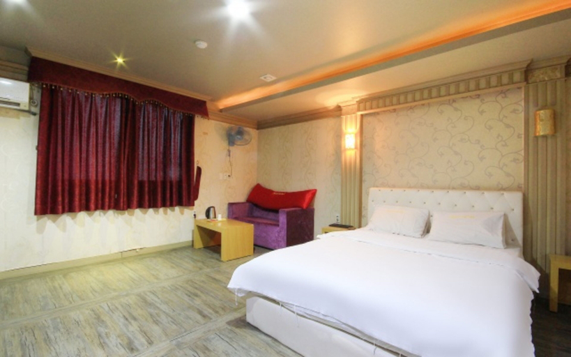 Others, Hill Motel, Gwangsan