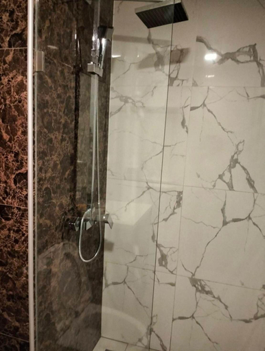 Bathroom 3, Arcadia Beach Continental, Pattaya