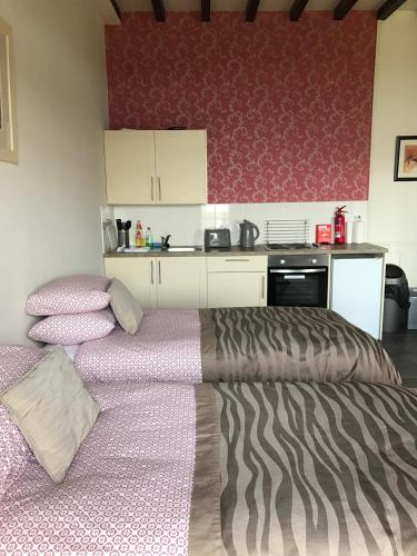 Others 3, The Shorehouse, North Ayrshire