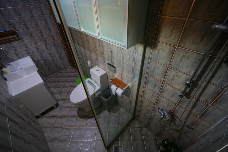 Bathroom 3, Jeonju Hanok Gotek Agbae, Jeonju