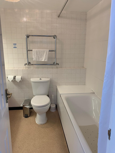 Bathroom 3, Yelf's Hotel, Isle of Wight