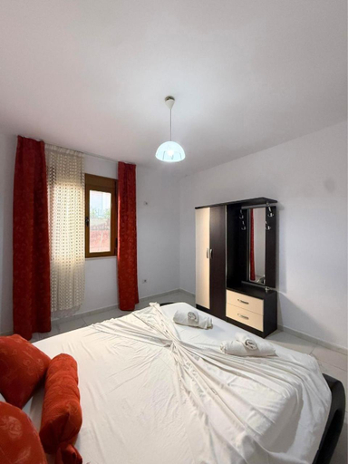 Bedroom 2, Villa Joli - Spacious Houses with Yard & Parking in Central Vlore, Vlorës