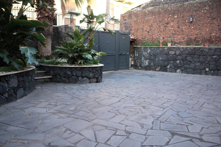 Others 2, La Pietra Nera - Etna Home, Catania