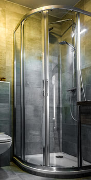 Bathroom Shower, Malpertuus Hotel, Limburg