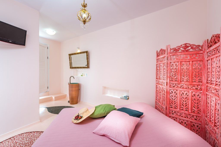 Others 5, Ios Resort, South Aegean