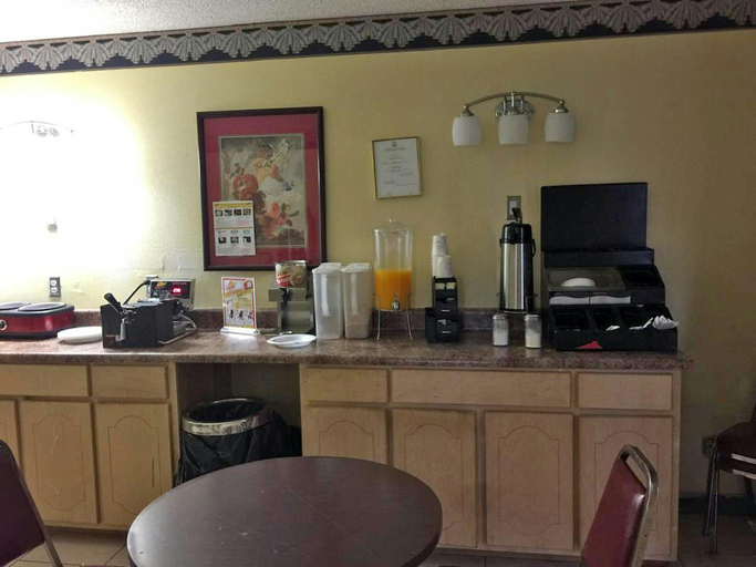Others 4, Red Carpet Inn & Suites, Danville