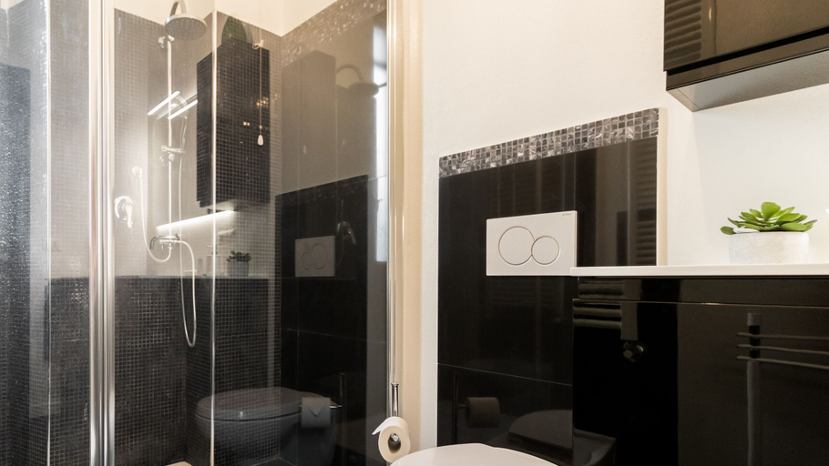 Bathroom 2, Italianway - Garigliano 4 B, Milano