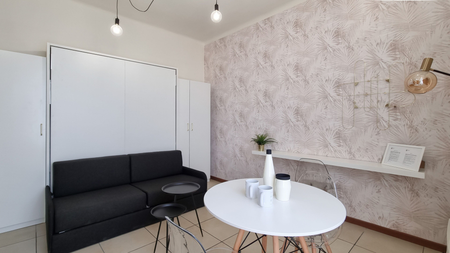 Others 5, Italianway - Gallura 9, Milano