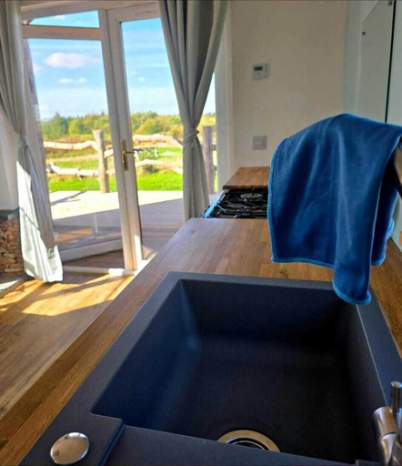 Room 4, Cabin View, Aberdeenshire