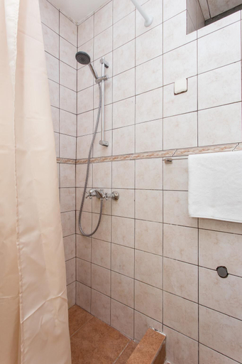Bathroom 2, Apartment Hladilo Nostalgia, Dubrovnik