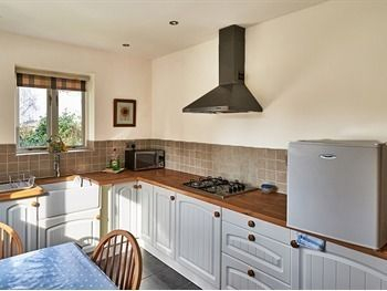 Others 3, Tachbrook Mallory House Apartment, Warwickshire