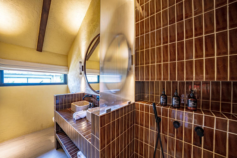 Bathroom 4, Villa Mir Batu Uluwatu, Badung