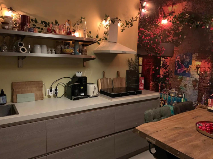 Others 3, Romantisch Wellness Appartement met prive Hottub Sauna Gamesroom, Twenterand