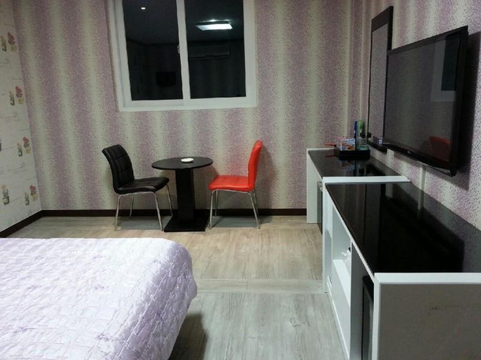 Bedroom 2, Hansol Motel, Gyeongju
