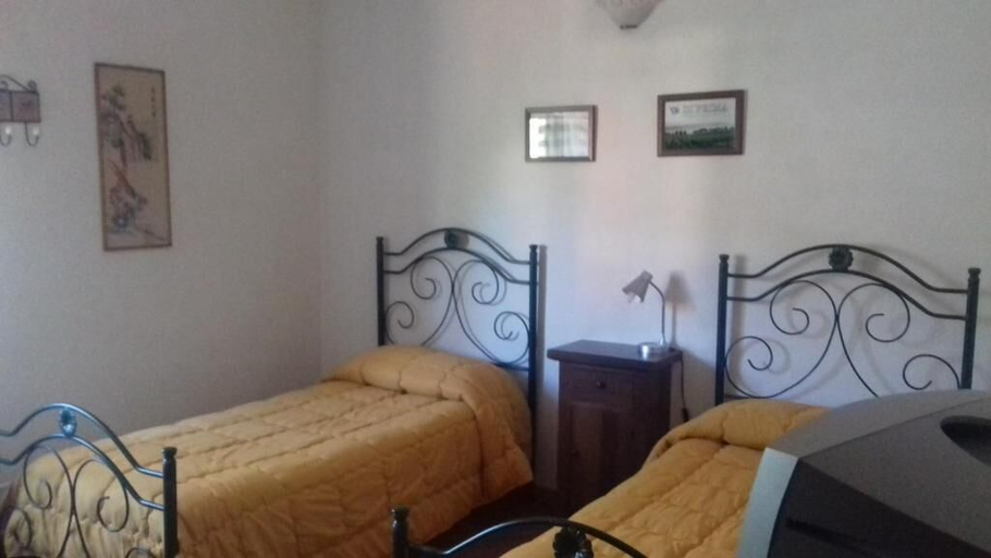 Bedroom 3, La Regina di Adrano, Agrigento