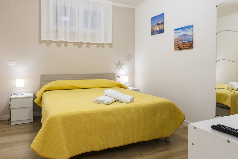Bedroom 2, AdAstra b&b, Napoli