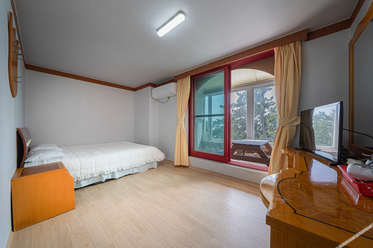 Bedroom 3, Gangneung Gyeongpodae New Hosu, Gangneung