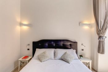 Others 2, Ecce Roma Suites, Roma