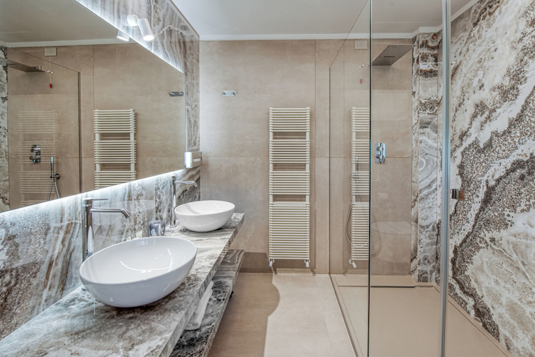 Bathroom 4, Hotel Globus, Ravenna