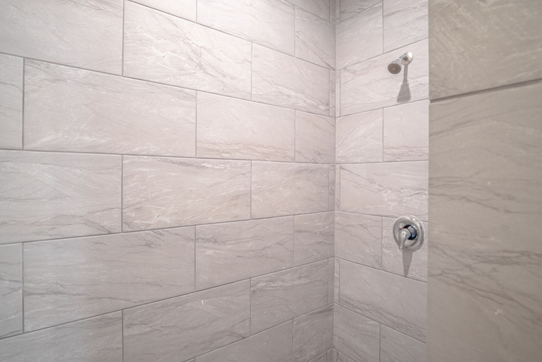 Bathroom 3, Beautiful Fenced 3BR 2BA Near Exciting Downtown, Bexar