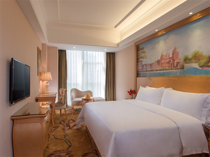 Bedroom 2, Vienna Hotel Shenzhen Hakkas Town, Shenzhen