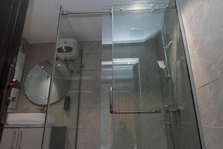 Bathroom 3, Atelier Lux Homes- High End Service Apartments with Amazing Designs, IbadanNorth