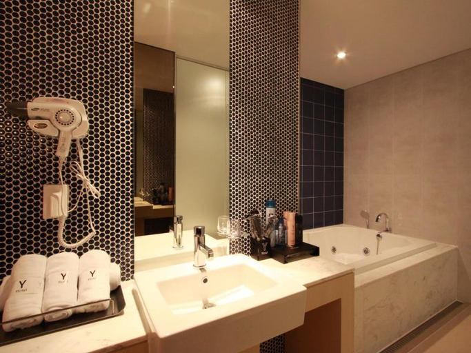 Bathroom 4, Shinchon Y Hotel, Mapo