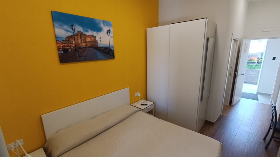 Bedroom 2, Terminal 1 Guest House, Napoli