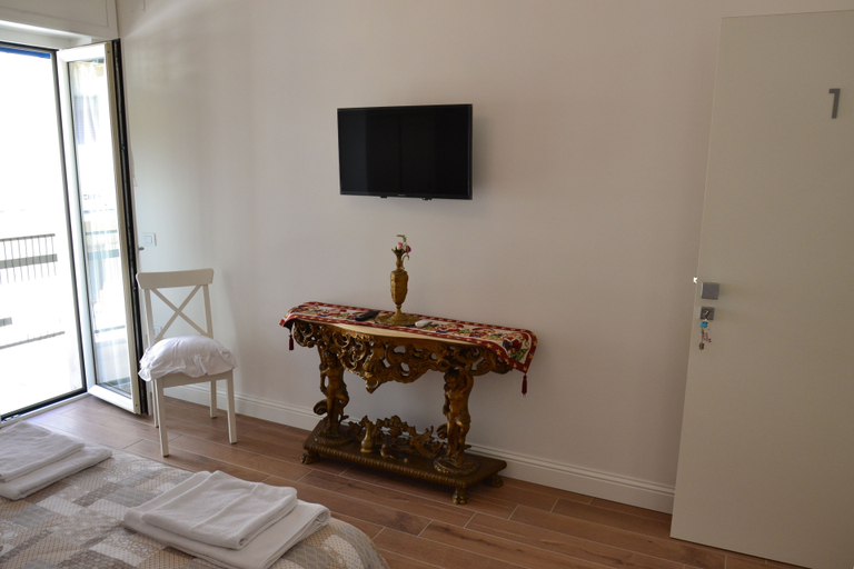 Bedroom 4, B&B Coffee and City, Napoli